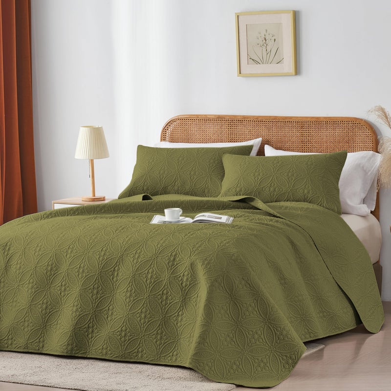 WURUIBO Full/Queen Quilt Set Olive Green, Microfiber Lightweight Bedspreads, Ultrasonic Embossed Solid Coverlet, Thin Bedding Set for All Season, Soft Breathable Bed Cover(1 Quilt, 2 Pillow Shams) - Image 2