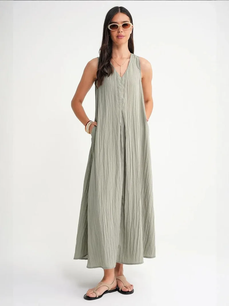 MixRay Mixray V-Neck Maxi Dress