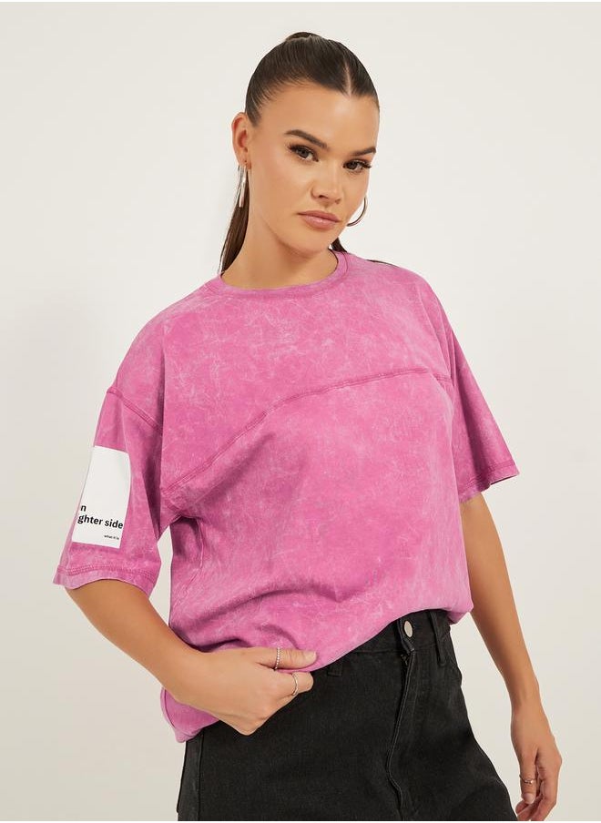 Styli - Cotton Acid wash with slogan printed sleeve and flat lock stich Short Sleeve Oversized Round Neck Longline T-shirt 16 - Image 1