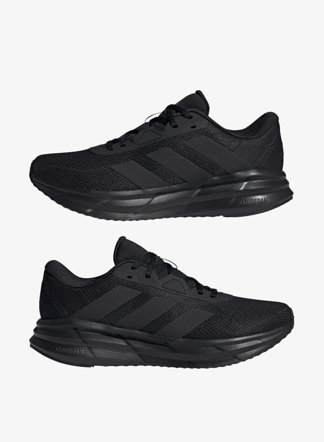 Adidas أحذية جري رجالية مزودة بأربطة - جالاكسي 7 م - Image 2