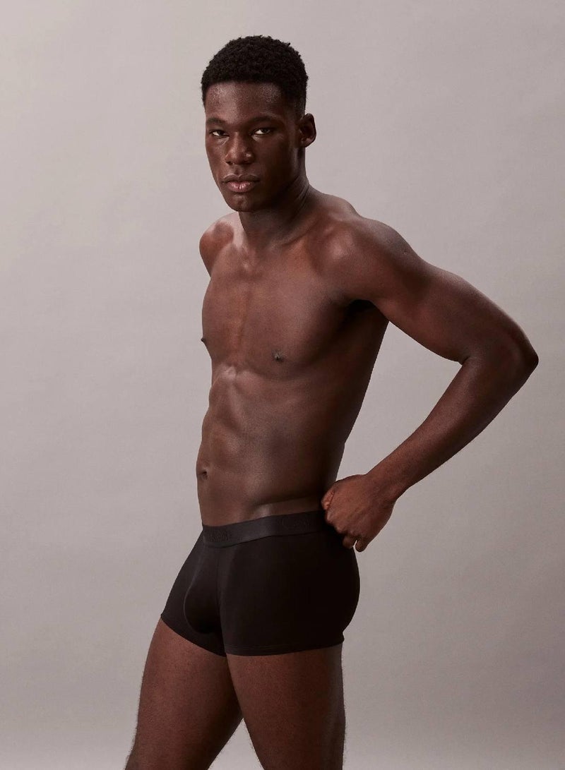 كالفن كلاين طقم سراويل داخلية CK Black بخصر منخفض من 3 قطع - Image 3