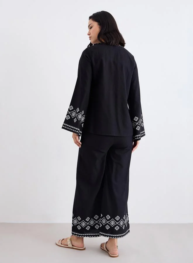 Styli Styli Black Border Print Notch Neck Top and Pants Co-Ords