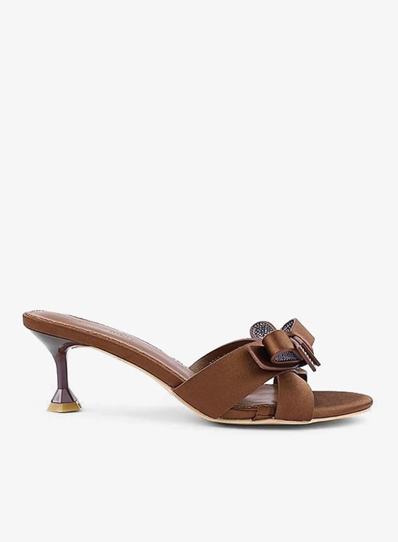 أيقون صندل نسائي بكعب شبكي