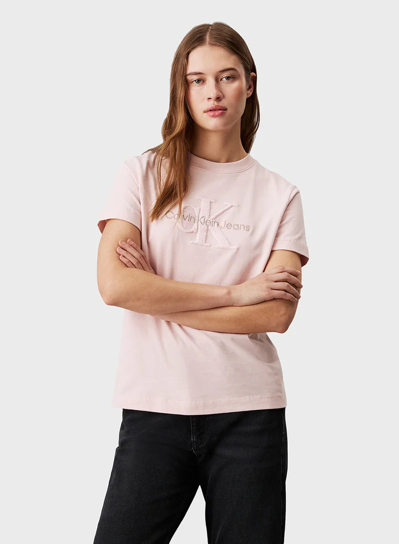 كالفن كلاين جينز Chenille Monologo Regular Tee