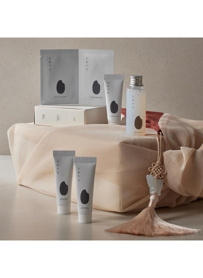 House of Dohwa - Travel Kit L Essential Tsa Friendly Skincare Sample Set L Exfoliating Cleanser Hydrating Toner Moisturising Cream 2 Wash Off Masks Product Of Korea - Image 1