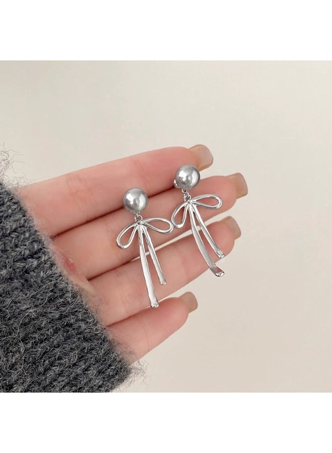 Goolsky أقراط عتيقة من اللؤلؤ على شكل bow للنساء – مجوهرات بوتيك فاخرة خفيفة، دبابيس لؤلؤية من س925 فضة مضادة للحساسية، حفلات الزفاف، عيد، عشاء رسمي، أحداث رسمية - Image 2