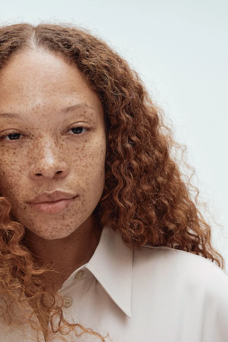 اتش اند ام قميص بحزام ربط لفترة الحمل وبعدها من تشكيلة ماما