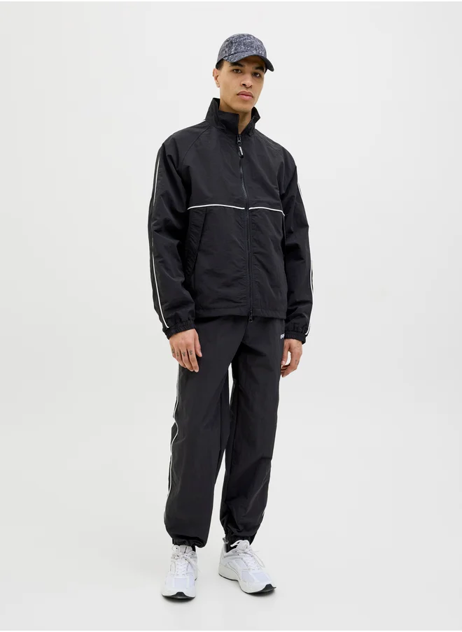 جاك اند جونز Jack & Jones Mid Rise Relaxed Fit Piped Joggers