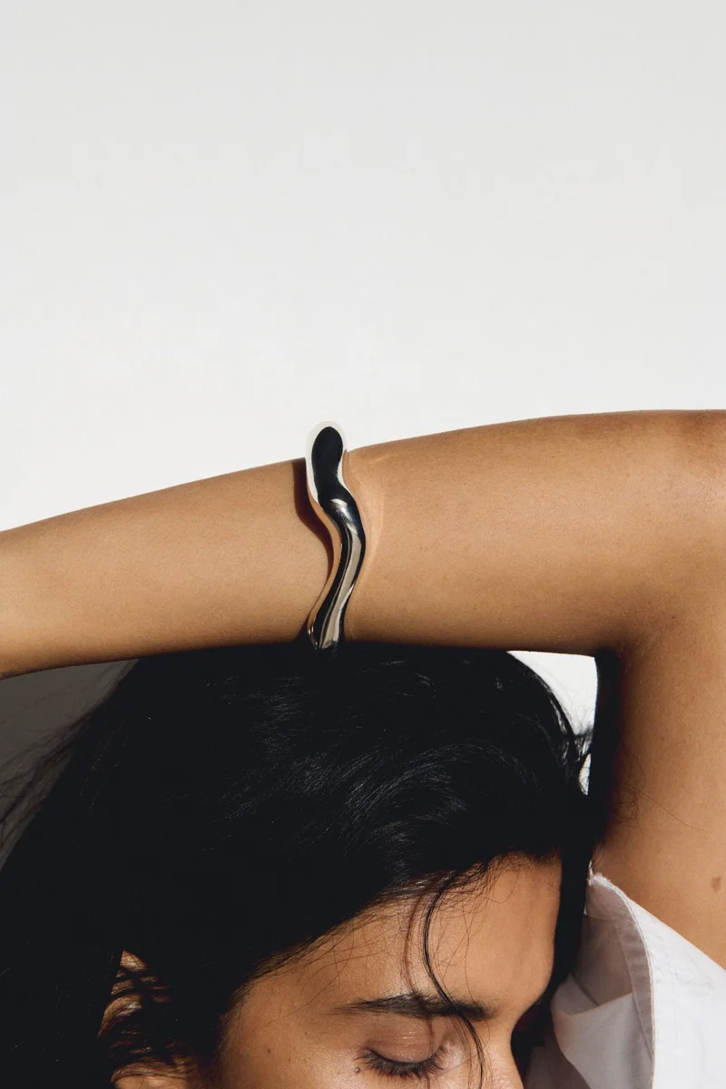 H&M Asymmetric hinged bangle