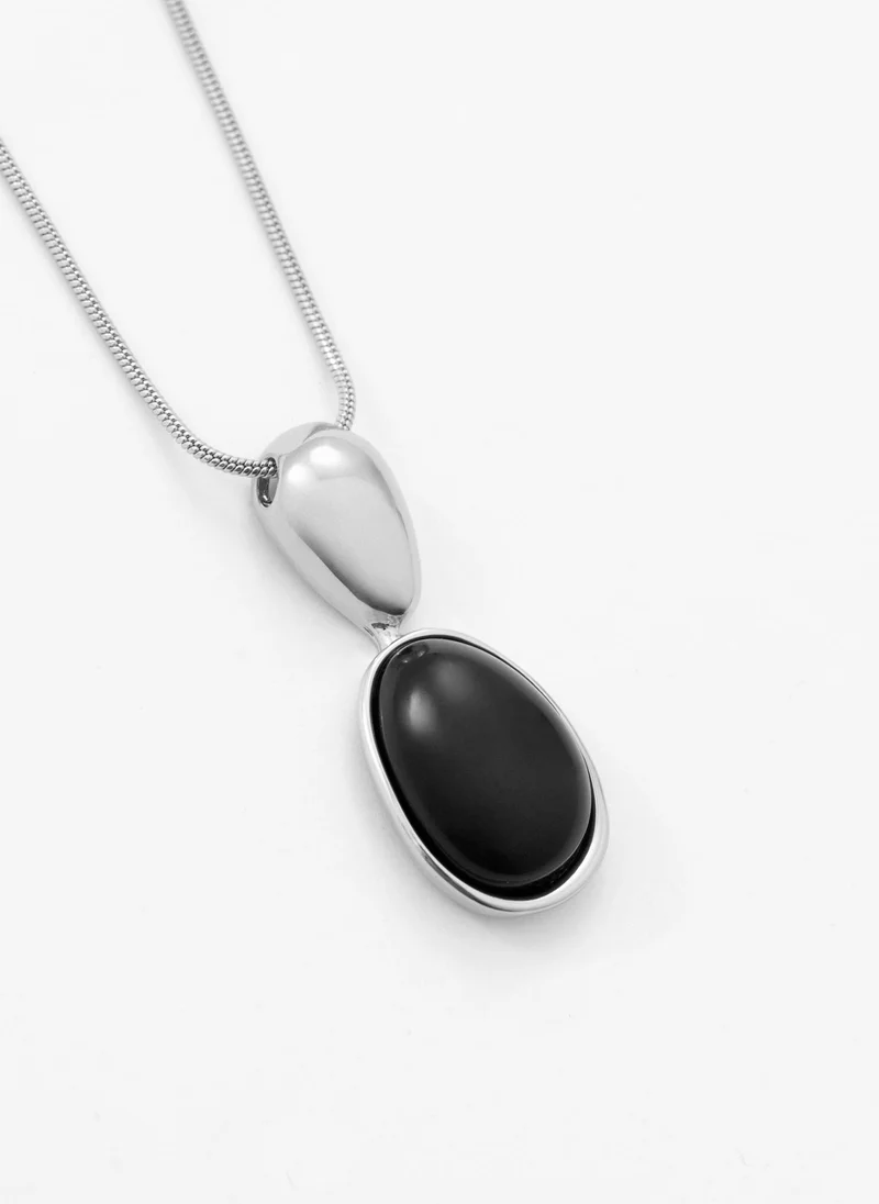 Lichi  Slim chain with contrasting pendant for Women | Best Price UAE