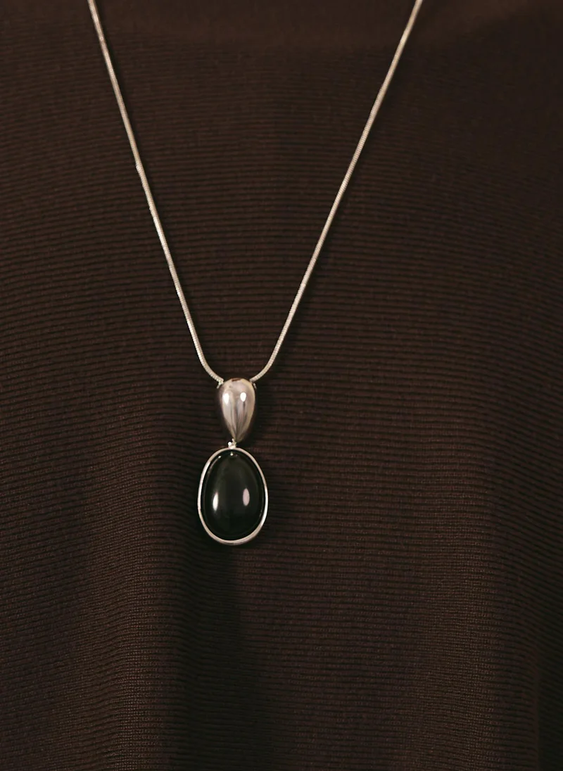 Lichi  Slim chain with contrasting pendant for Women | Best Price UAE