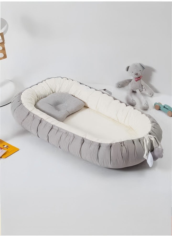 DUNISO Portable baby crib with comfortable sleeping cushions and pillows, suitable for boys and girls aged 0-12 months  - Image 1
