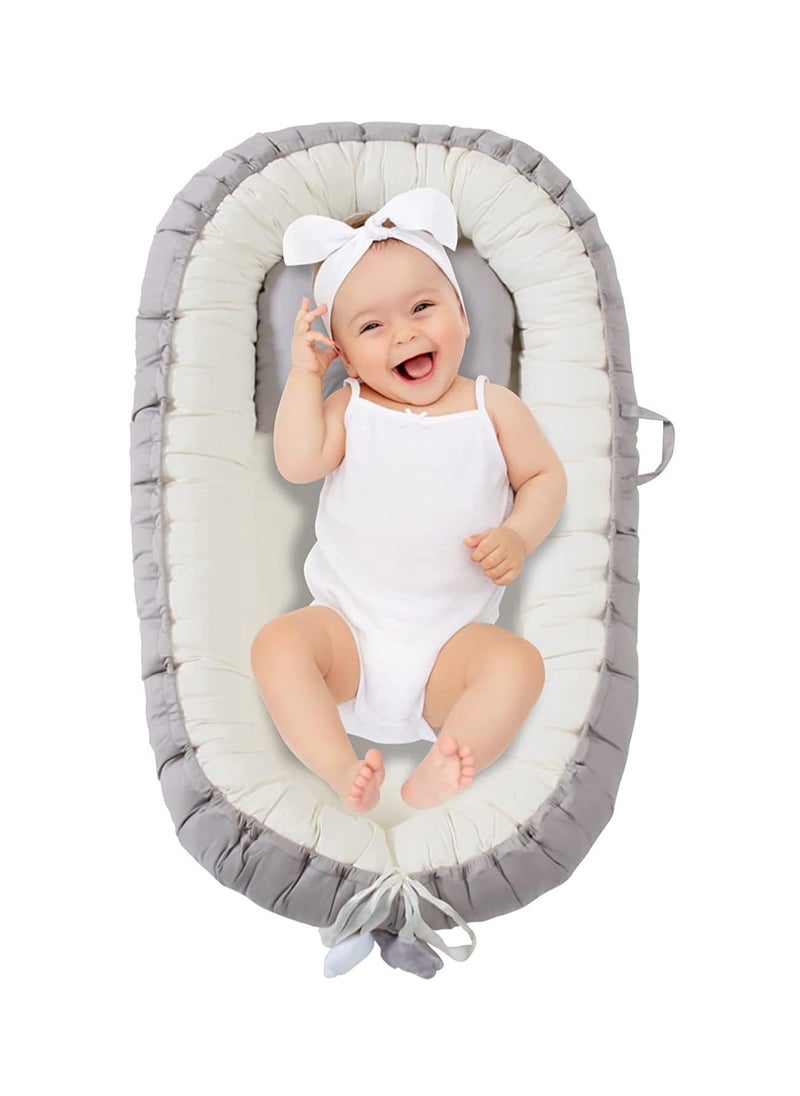 DUNISO Portable baby crib with comfortable sleeping cushions and pillows, suitable for boys and girls aged 0-12 months  - Image 3