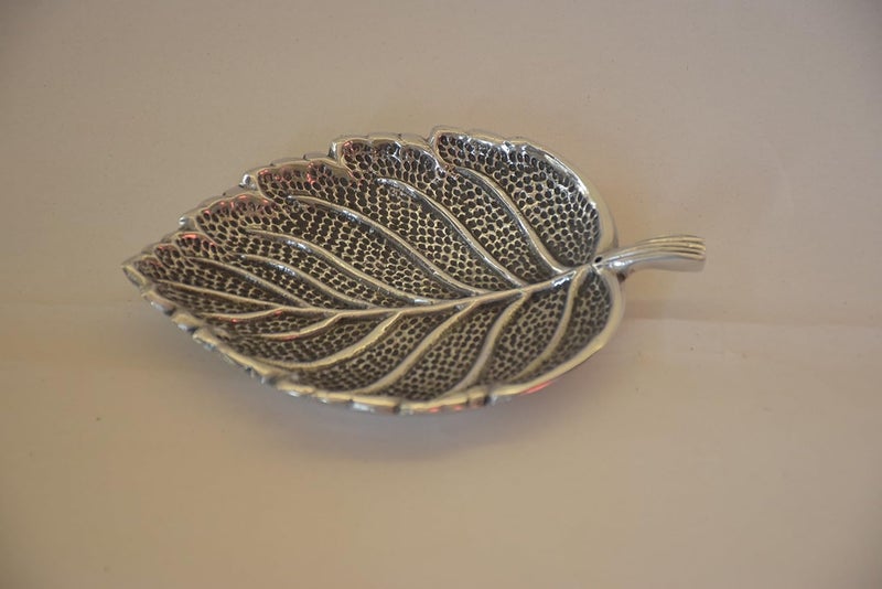 Pure Source India Leaf Design Aluminum Agarbatti Stand 7 x 5 inch Silver for Home Temple Office Decorative Use - Image 2