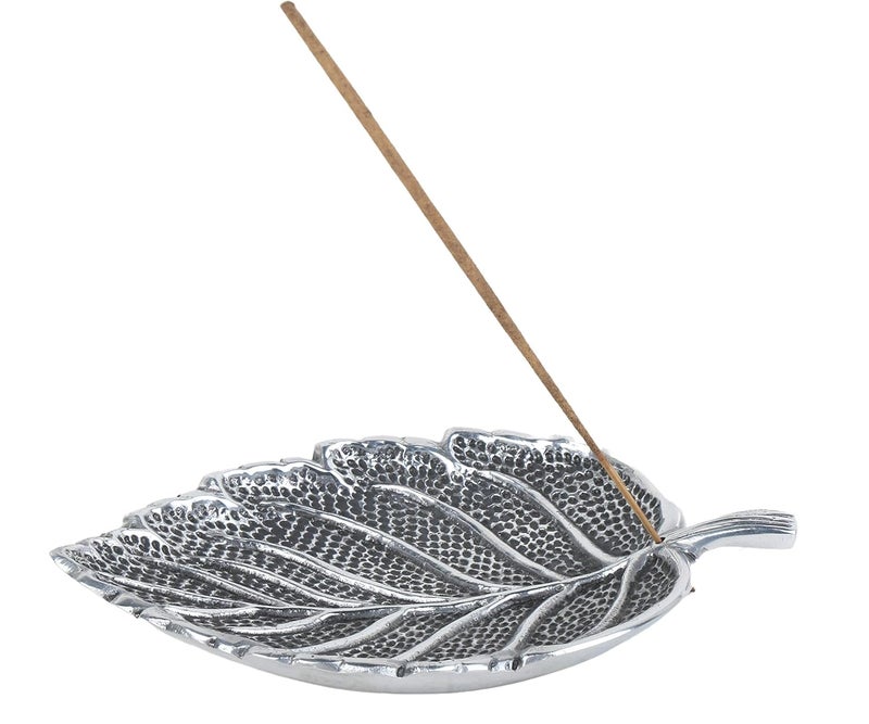 Pure Source India Leaf Design Aluminum Agarbatti Stand 7 x 5 inch Silver for Home Temple Office Decorative Use - Image 1