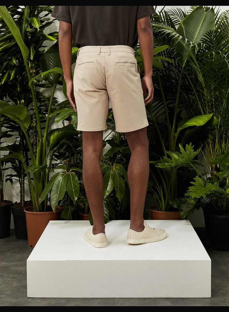 KOTON Basic Shorts Buttoned Pocket Detailed