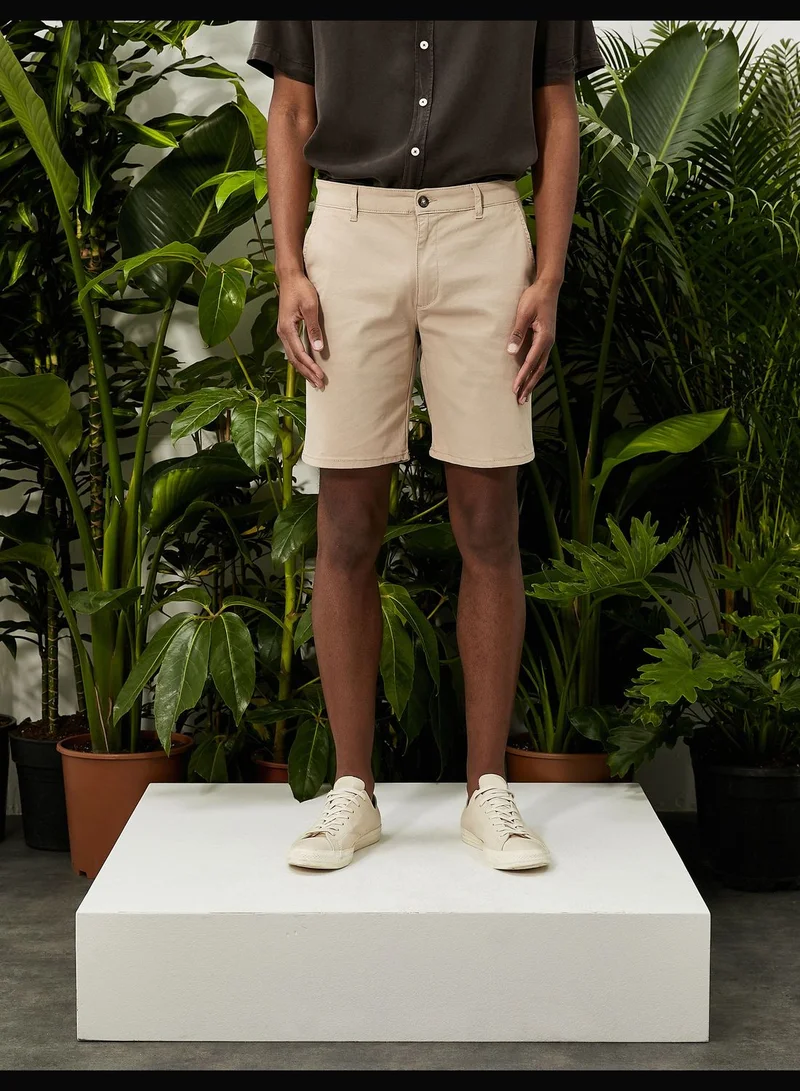 KOTON Basic Shorts Buttoned Pocket Detailed