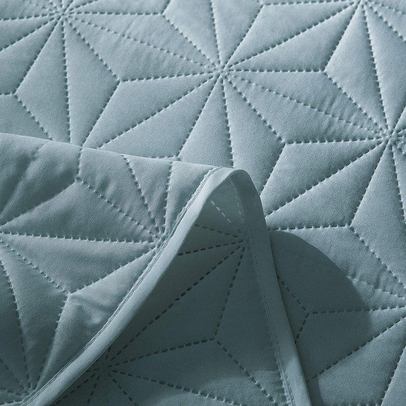 BSB HOME® 100% Cotton Ultrasonic 280 Tc Solid King Size Quilted Bed Cover/Bedsheet with 2 Pillow Covers, (Luxurious, Light Blue, 90X100 Inches, 254X228 Cm) - Image 5