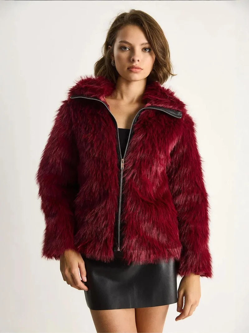 Bianco Lucci Relaxed Fit Cropped Faux Fur Jacket with Zip Front
