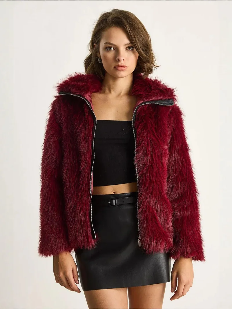 بيانكو لوتشي معطف منتفخ مبطن بالزغب بقصة مريحة وياقة قميص بسحاب