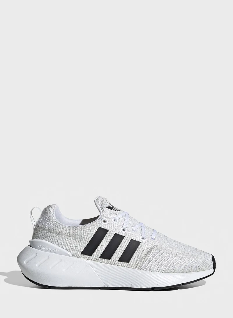 adidas Originals Youth Swift Run 22
