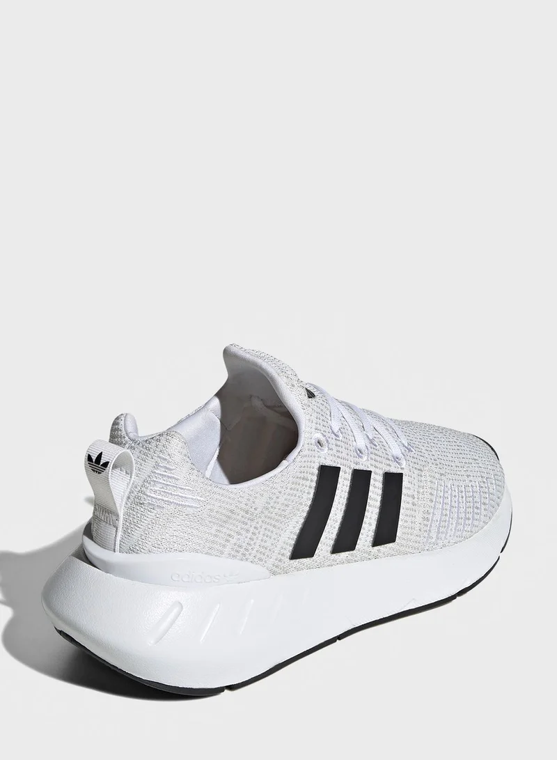 adidas Originals Youth Swift Run 22