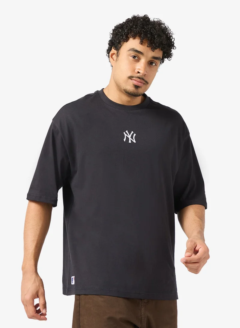 MLB League Essential Oversized New York Yankees T-Shirt