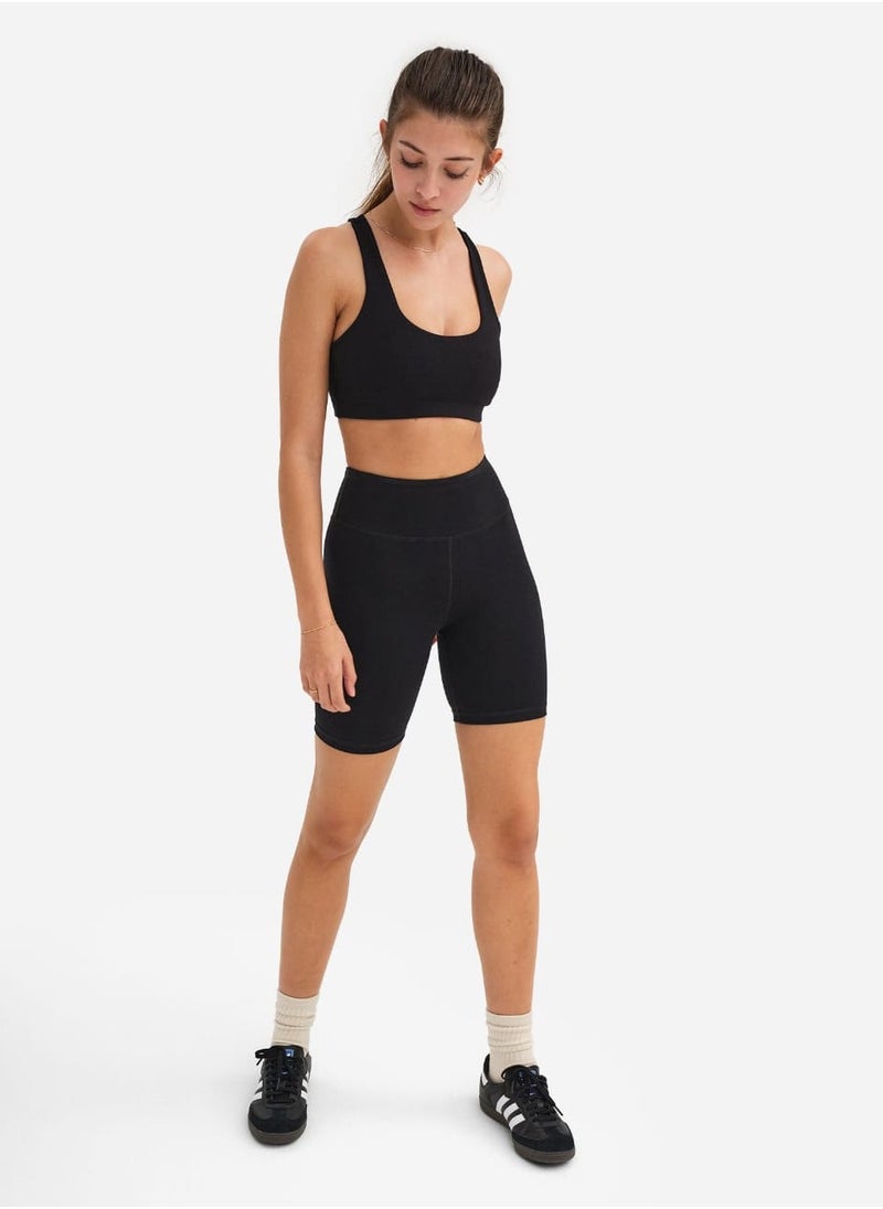Vicino Vicino Women's Sports Set - Crop Top and High-Waisted Shorts Ideal for Workouts  - Image 2