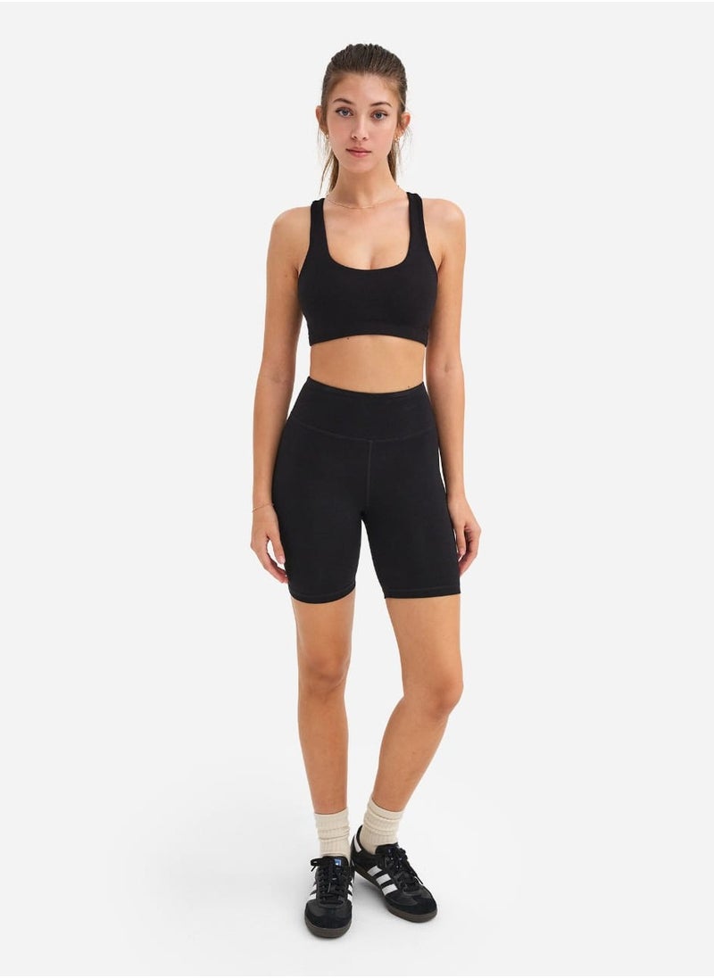 Vicino Vicino Women's Sports Set - Crop Top and High-Waisted Shorts Ideal for Workouts  - Image 1