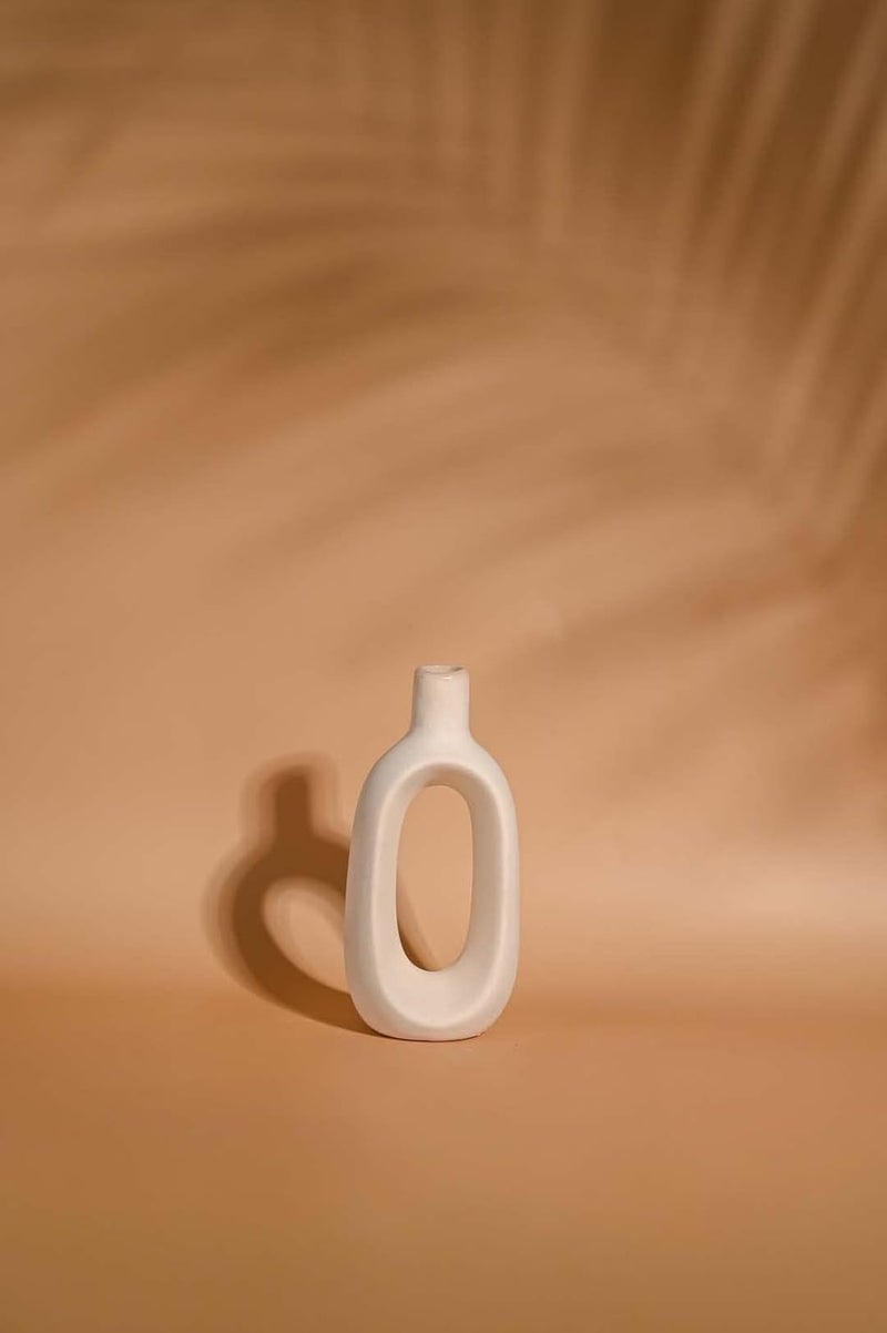 Purezento Modern Decorative Kieko Donut Vase Ceramic for Home Decor Centerpieces Office or Living Room with Unique Quality for Home Decor Flowers Pot Bedroom Side Corners White6 Inch - Image 4
