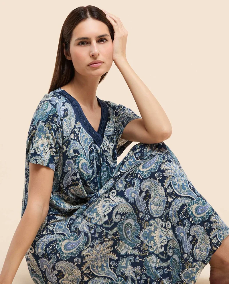 R&B Paisley Patterned Nightdress with V-Neck and Short Sleeves