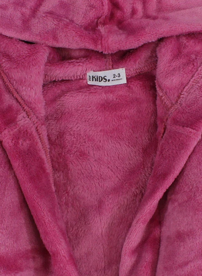 Our kids Girls Velvet Robe – Dustypink with "Love Be Kind" Design - Image 3