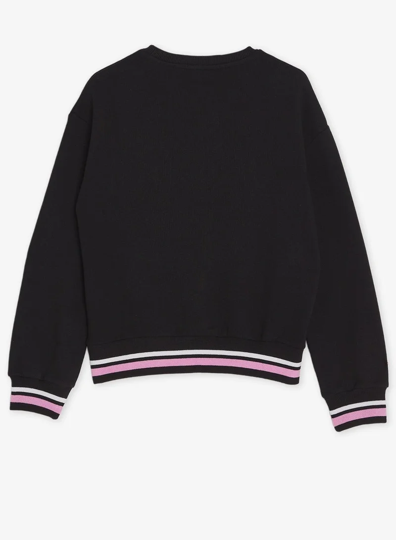 GUESS  Youth Graphic Oversize Crew Neck Sweatshirt for Women | Best Price UAE