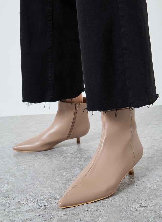 ستايلي حذاء بوت بطول الكاحل ومقدمة مدببة - Image 1