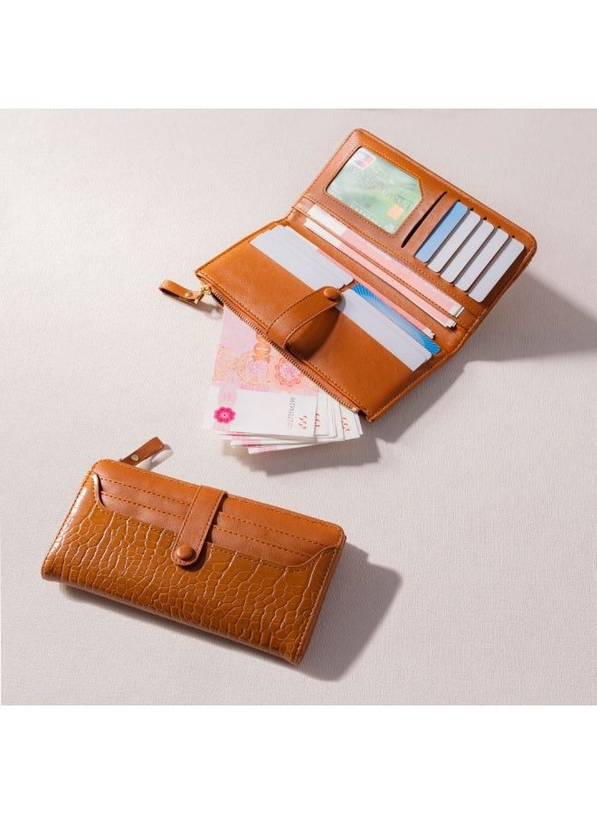 Luxury-level fashion crocodile-patterned long wallet with a zipper closure, designed specifically for distinguished women. It can be used as a credit card wallet or a ladies' clutch bag, featuring a large capacity and multiple card slots. Red.  - Image 4
