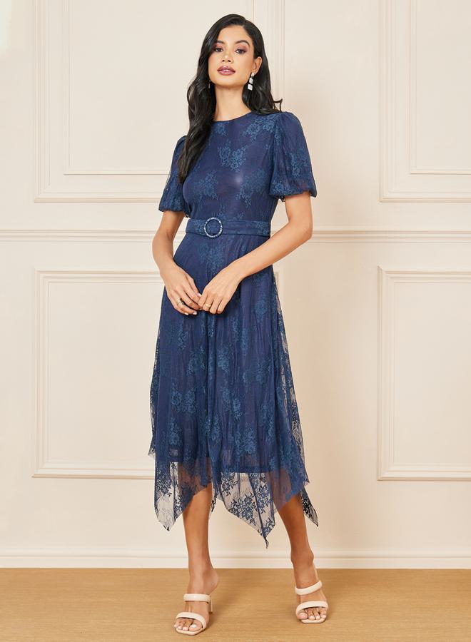 ستايلي فستان ميدي بحافة غير متماثلة الطول مع حزام - Image 1