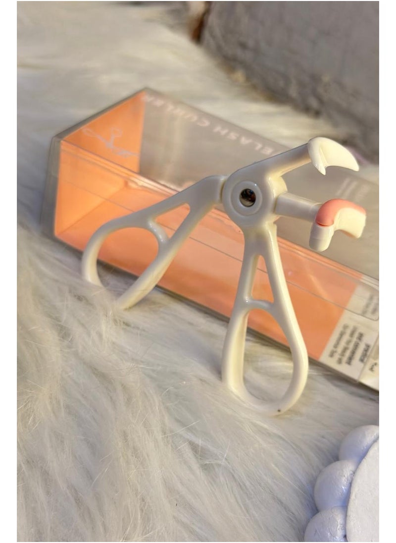 Generic Eyelash Curler with 2 Silicone Refill Pads, Effortless Perfect Curl in Seconds, No Pinching or Pulling, (Refill Pads) LCPm6  - Image 2