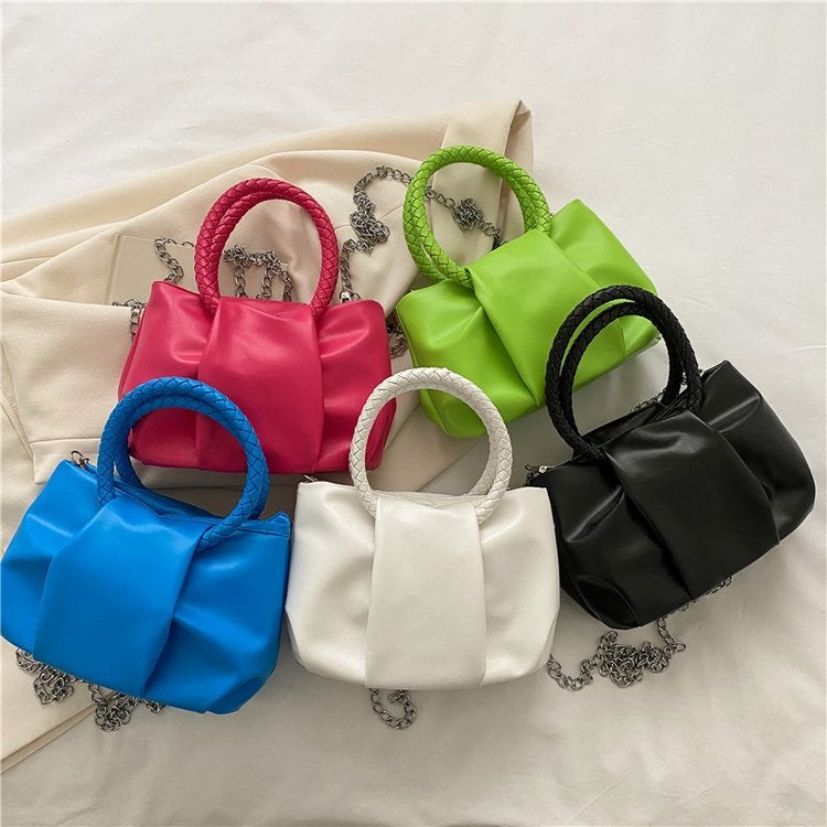 Fashion Woven Handle Cloud Bag 2025 New Trendy Solid Color Women's Pouch Wrinkled Soft Leather Chain Crossbody Bag - Image 1