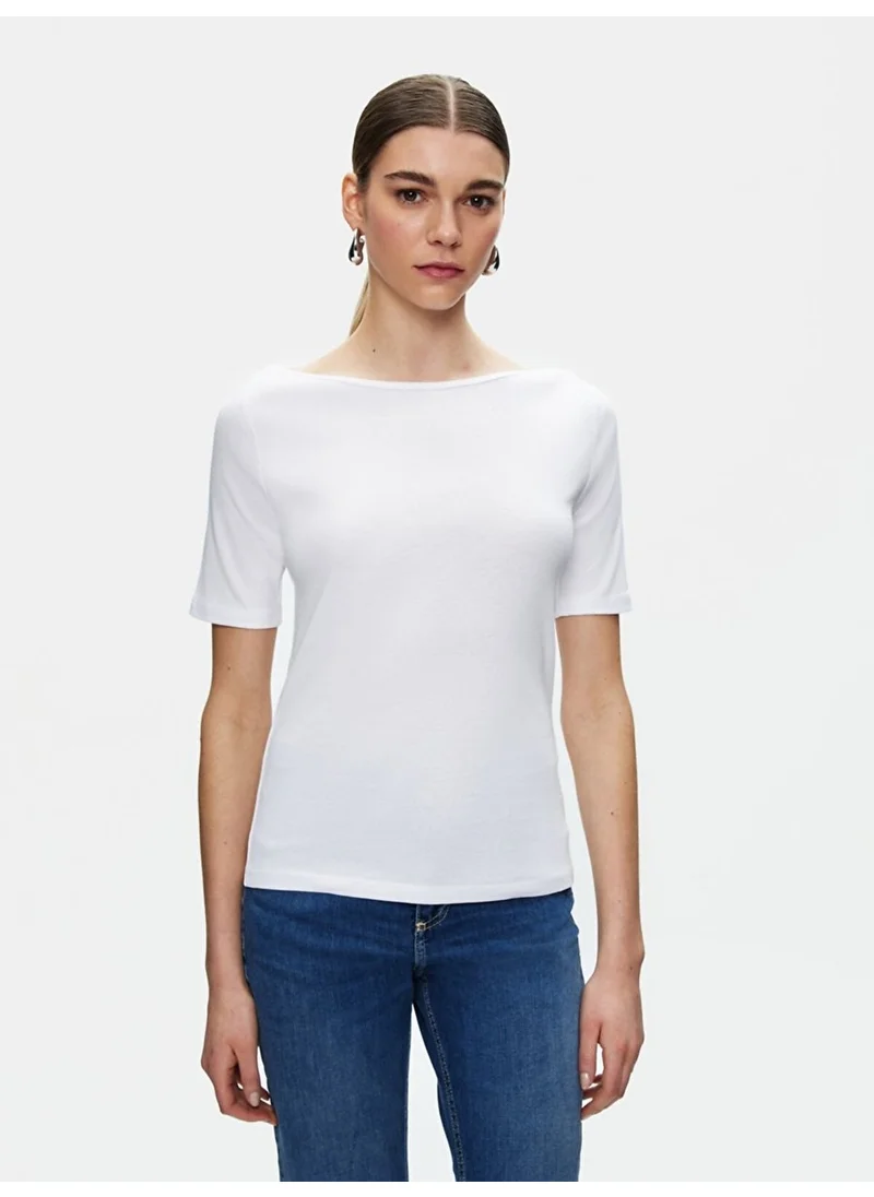ال تي بي White T-Shirt