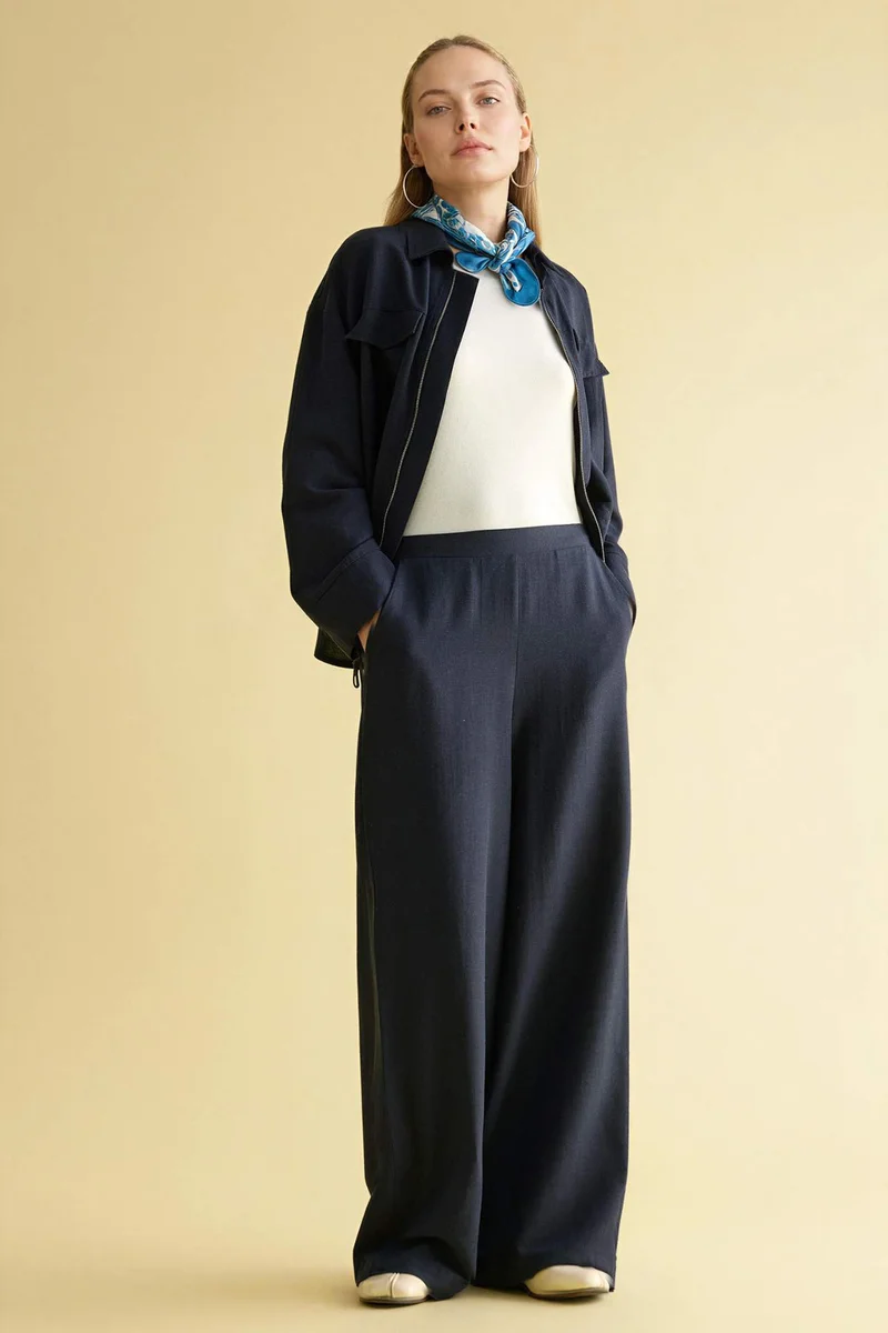 ديفاكتو Straight Fit Linen Blended Wide Leg Trousers