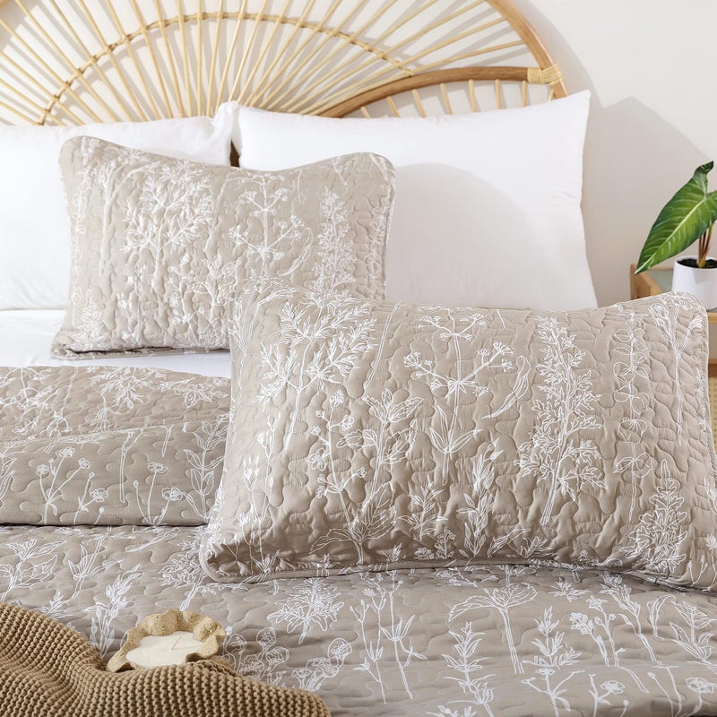 JANZAA Quilts Queen Size Oatmeal Bed Spread with White Floral Pattern Botanical Microfiber Quilts Set Lightweight Comforter 3 Pieces Reversible Bedding Set (1 Queen Quilt and 2 Pillow Cases) - Image 3