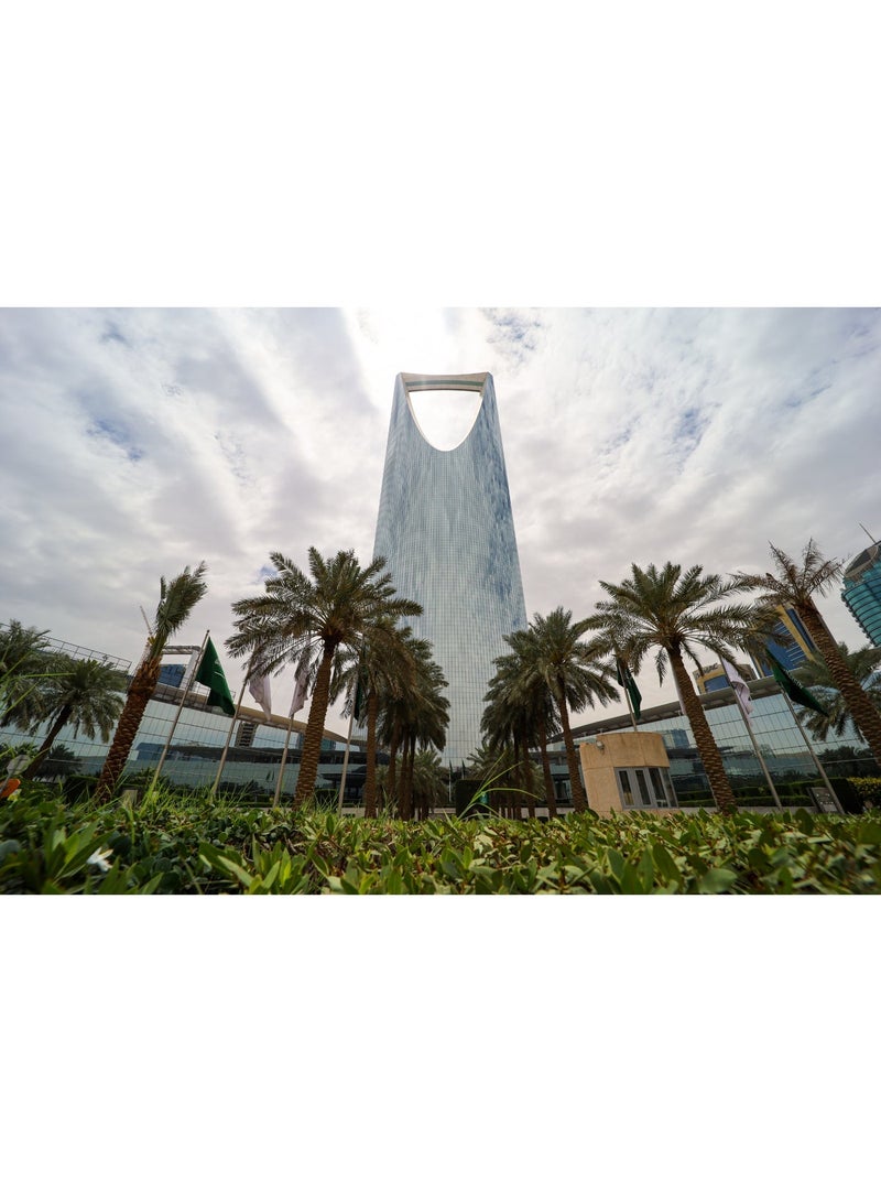 ترزيم لعبة بازل برج المملكة في الرياض من ترزيم مكونة من 300 قطعة بجودة عالية ولمسة نهائية غير لامعة لتجربة تركيب ممتعة - Image 1