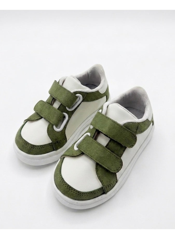 Junior Kids Green Sneaker - Image 1