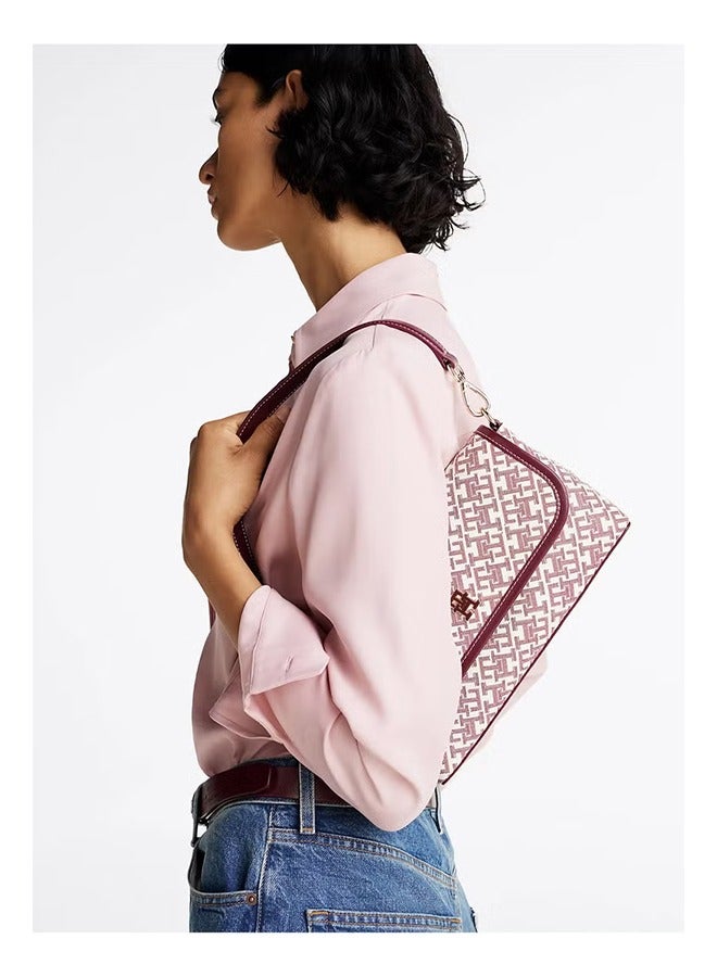 Tommy Hilfiger Plus The new Tommy Hilfiger Plus women's bag is a fashionable and versatile small square bag and a single-shoulder crossbody bag  - Image 4