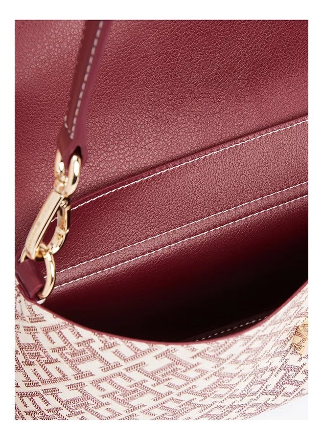 Tommy Hilfiger Plus The new Tommy Hilfiger Plus women's bag is a fashionable and versatile small square bag and a single-shoulder crossbody bag  - Image 3