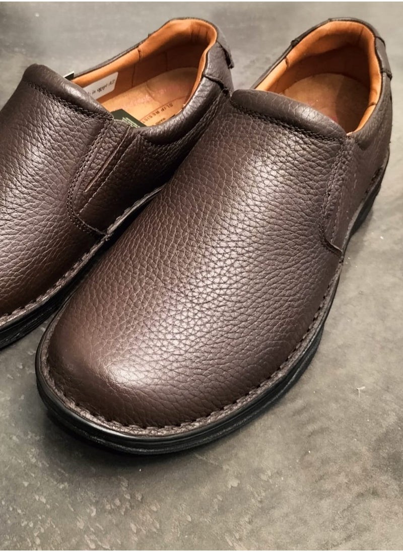 Generic - Hand Made shoes with comfort rubber sole and Medical Brush - Image 1