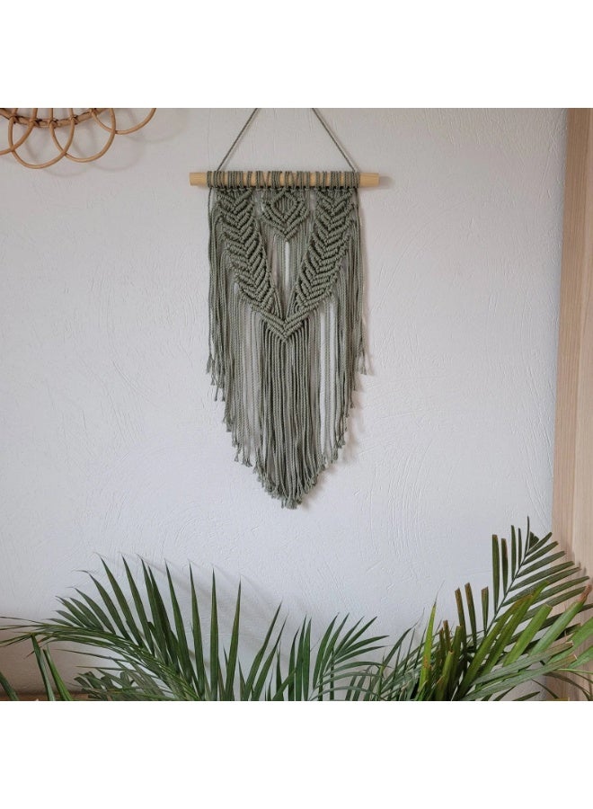 Antikiano A handmade macrame piece made of cotton threads. It has a simple and beautiful design that adds a special decorative touch to any room. Perfect for hanging on the wall in bedrooms or living rooms, and makes a lovely gift for handmade item lovers. - Image 2