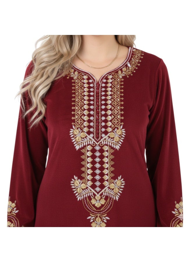 زيكوتكس  عباية نسائية شتوية قطيفة ملكي ناعمة - لون أحمر عنابي (Burgundy) بتطريز صدر وأكمام ذهبي فاخر - جلالة استقبال. - Image 2