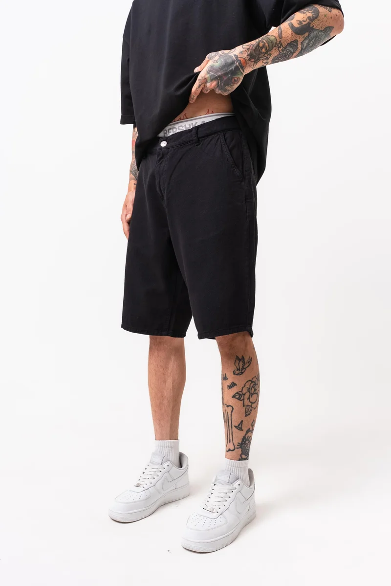 ريسباير شورت رجالي مصبوغ بالقطعة (Garment Dye) لون أسود