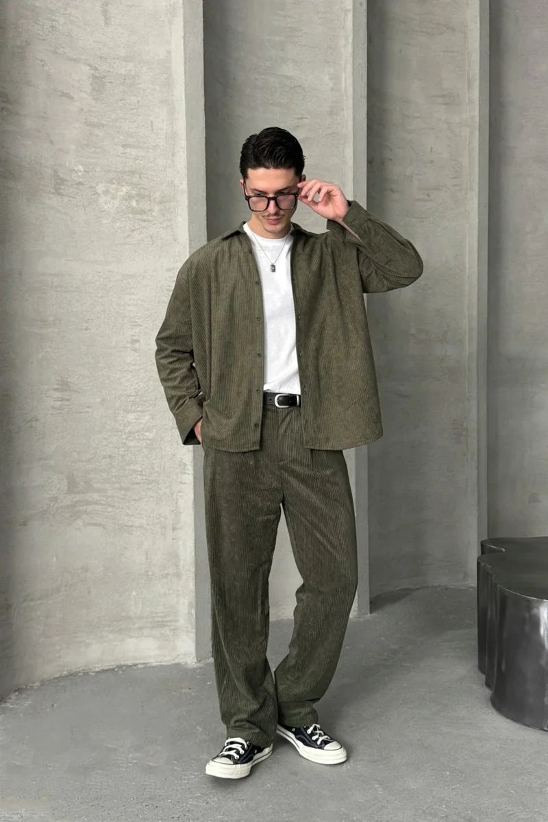 HYMAN Men's Oversize Cut Velvet Shirt